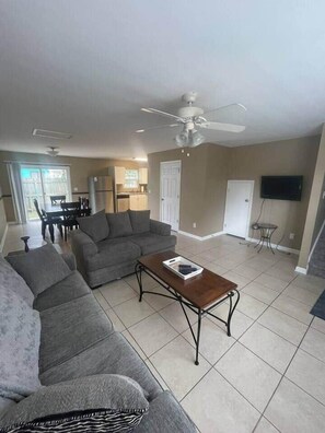 TV - Pet-Friendly Beach Retreat w/Fenced Yard + Private Pool, 2 min walk to ocean (North Myrtle Beach)