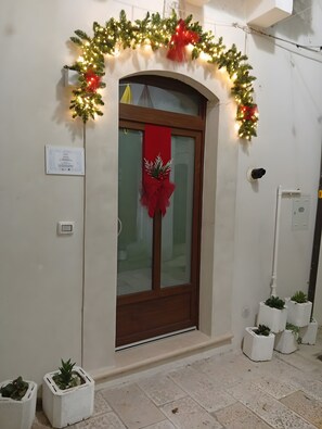 تفاصيل الفندق من الخارج