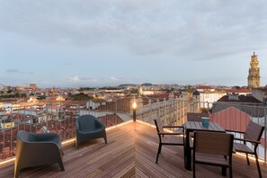 Apartment | Outdoor dining - Iconic Nightlife Studio 204 (Porto)
