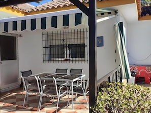 Apartment | Balcony - Holiday Home With Pool in Jerez (Jerez de la Frontera)