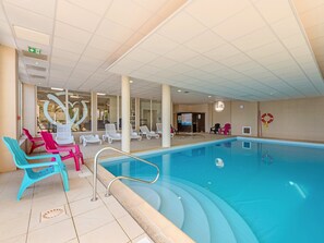 Apartment | Pool | Outdoor pool - Ocean View Apartment, Retreat (Plougonvelin)