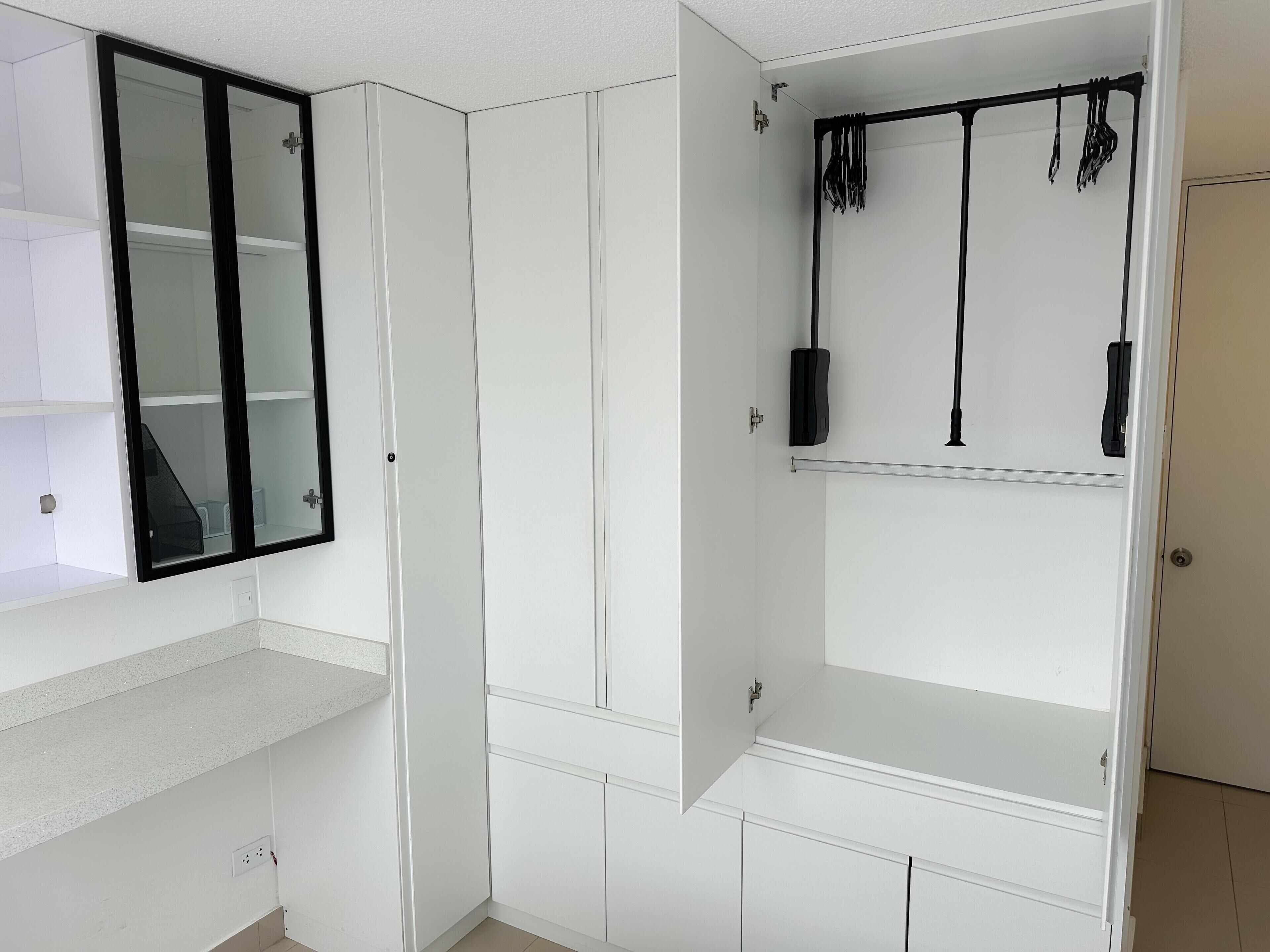 Apartment, 2 Bedrooms, Non Smoking, City View | Wardrobe