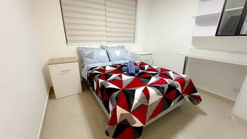 Appartamento, 2 camere da letto, non fumatori, vista città | Ferro/asse da stiro, Wi-Fi gratuito