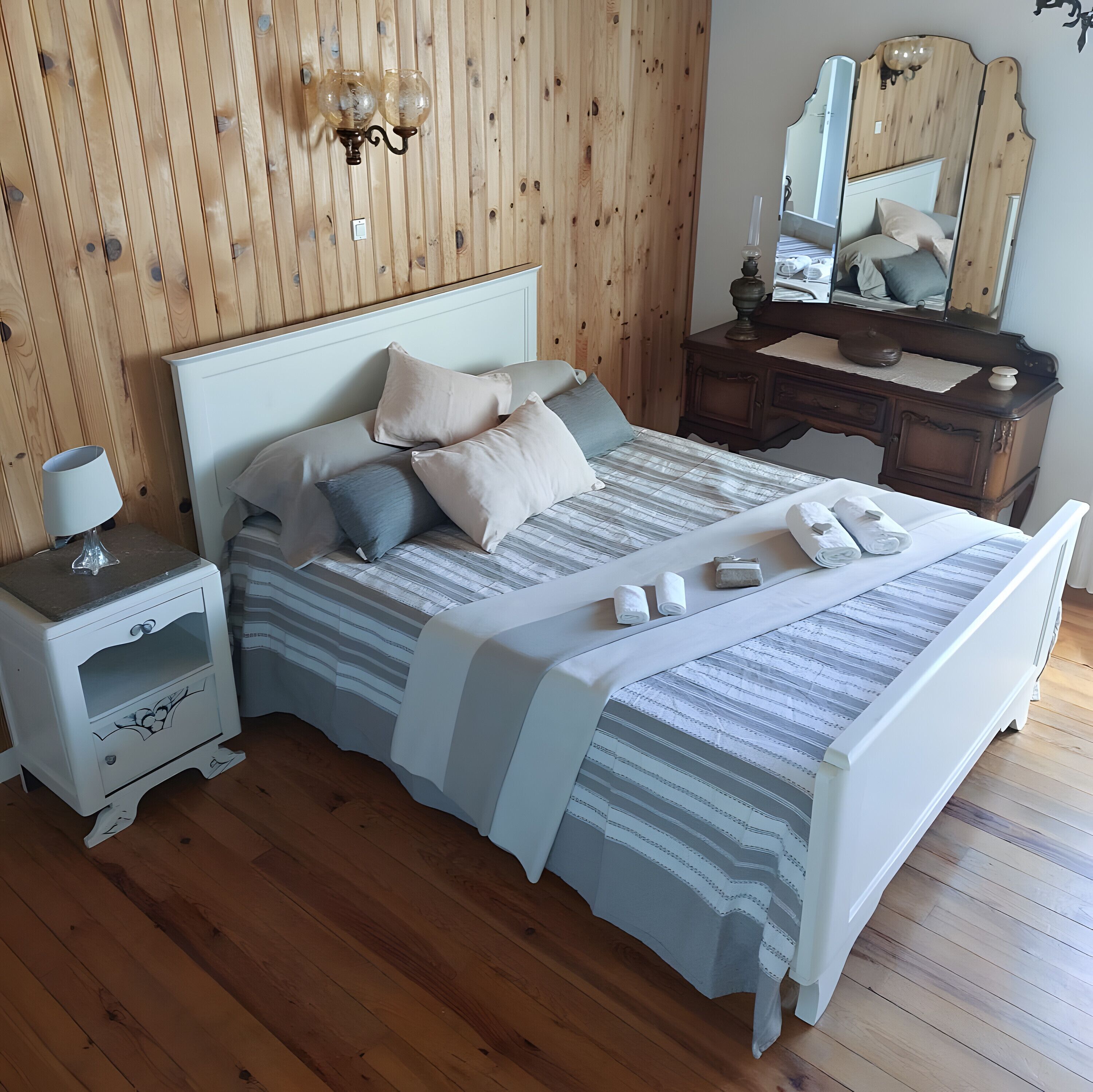 Fer et planche à repasser, Wi-Fi, draps fournis