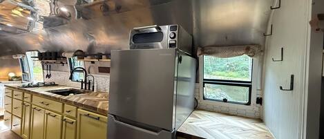 Microondas y parrilla de estufa