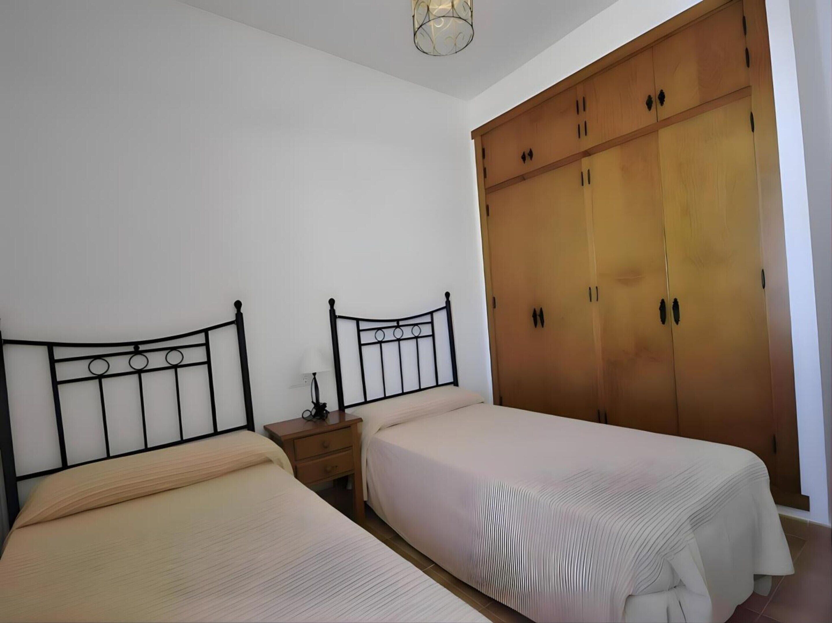 Apartment | 3 bedrooms, iron/ironing board, bed sheets