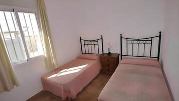 Apartment | 3 Schlafzimmer, Bügeleisen/Bügelbrett, Bettwäsche