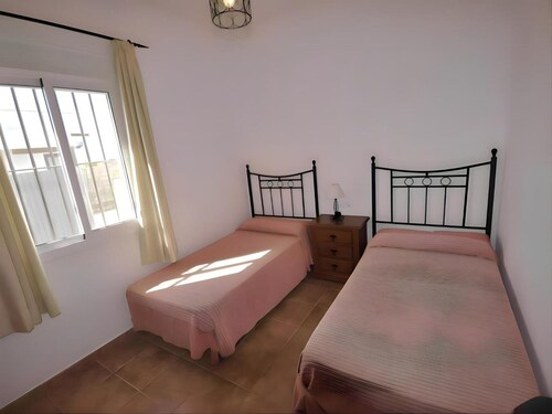 El Palmar Coastal Chalet for 6