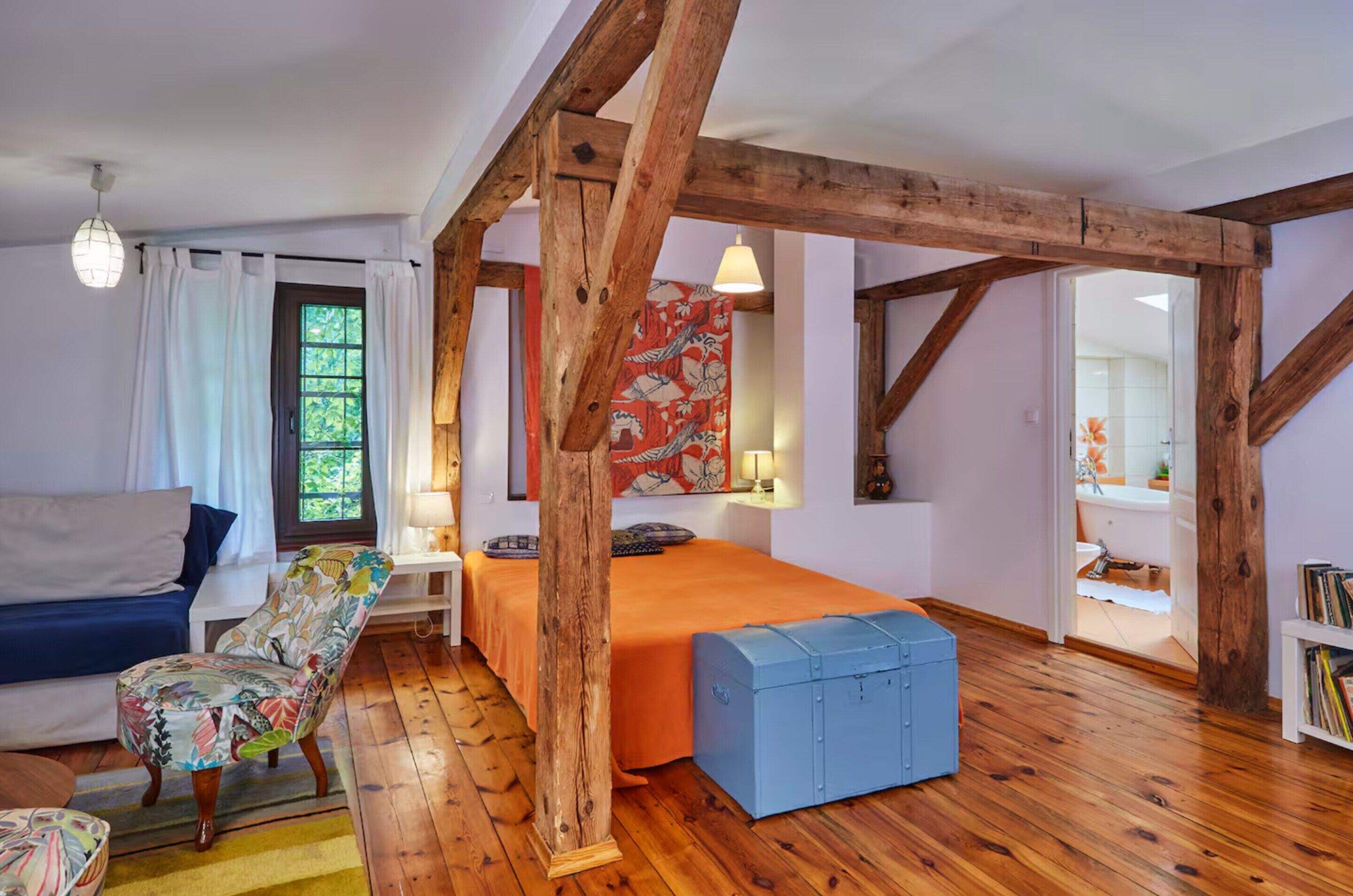 House | 5 bedrooms, individually furnished