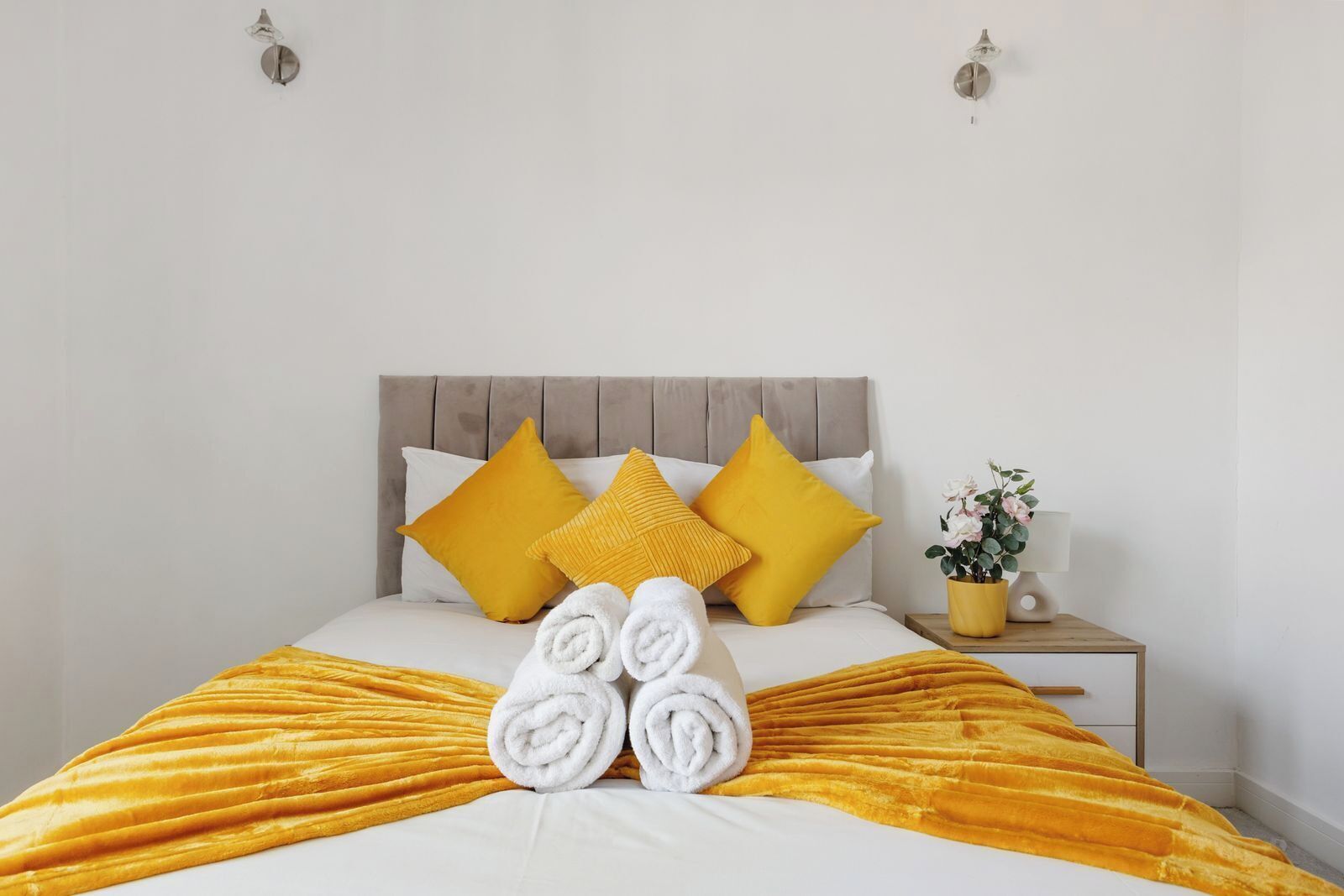 5 habitaciones, tabla de planchar con plancha y wifi gratis 