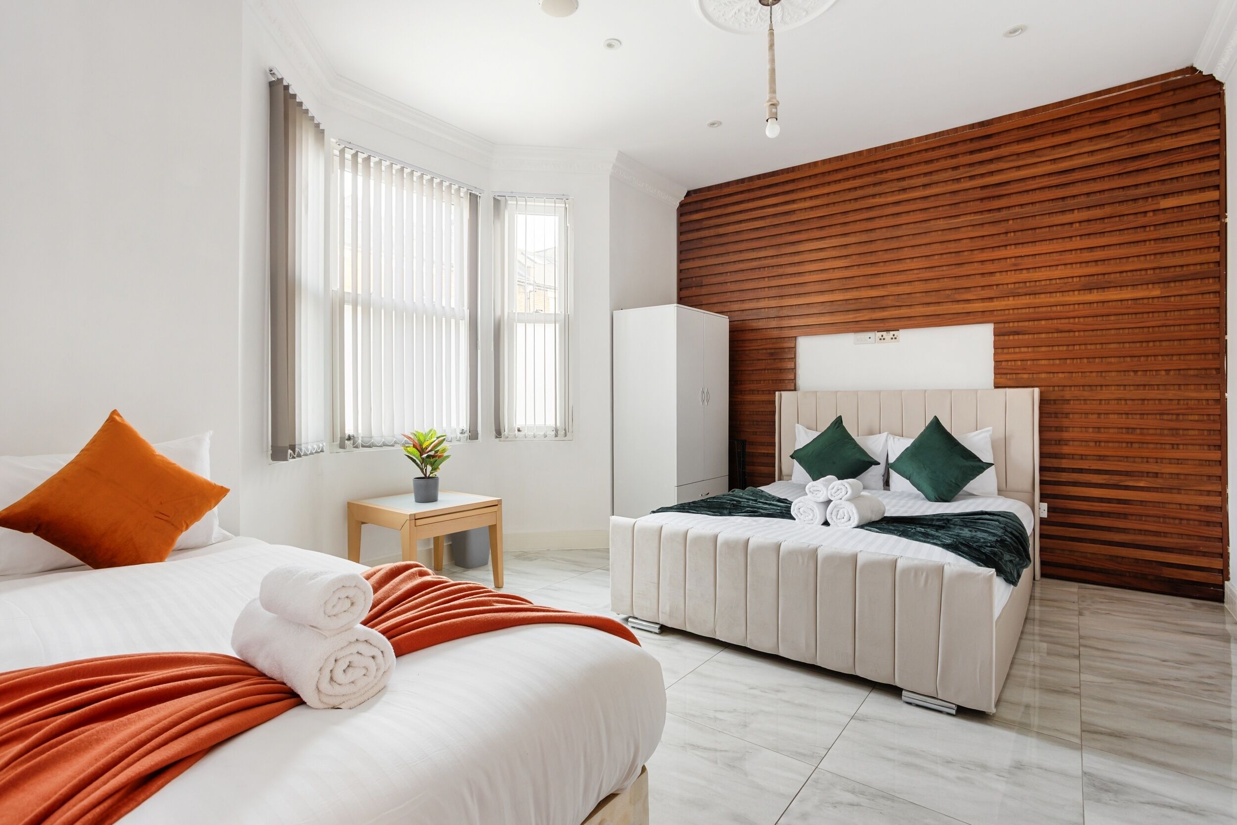 Strykejern/-brett, wi-fi (inkludert) og sengetøy