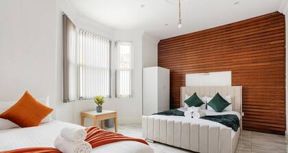 5 BR Flat |Spacious|Near Shepherd's Bush Stn.|ST