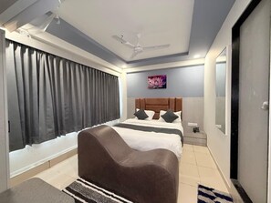 Deluxe Room, City View