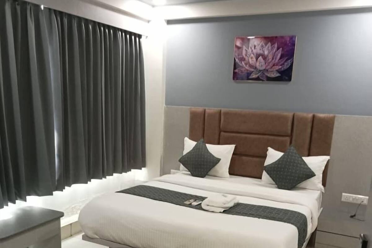 Deluxe Room, City View