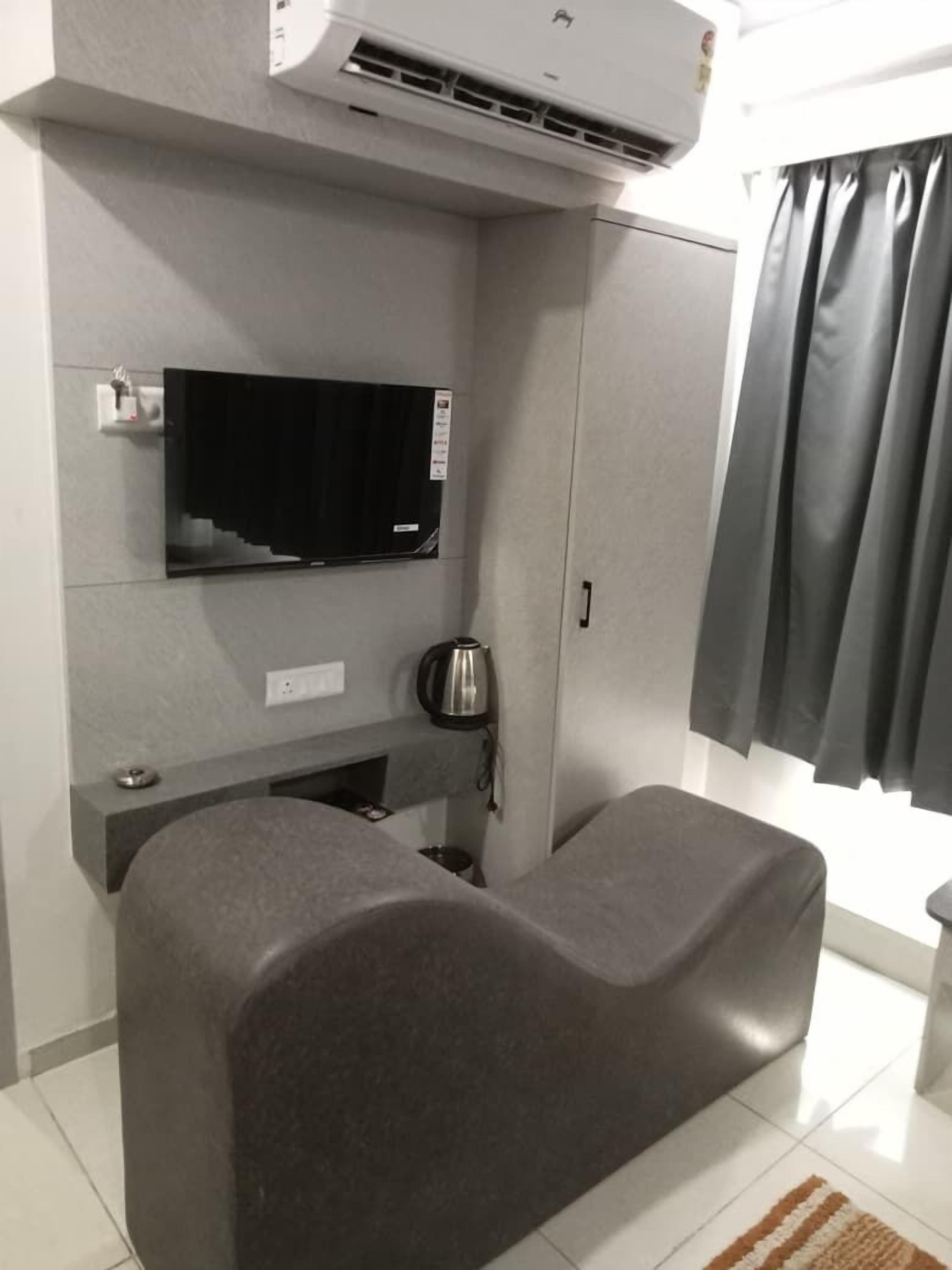 Deluxe Room, City View