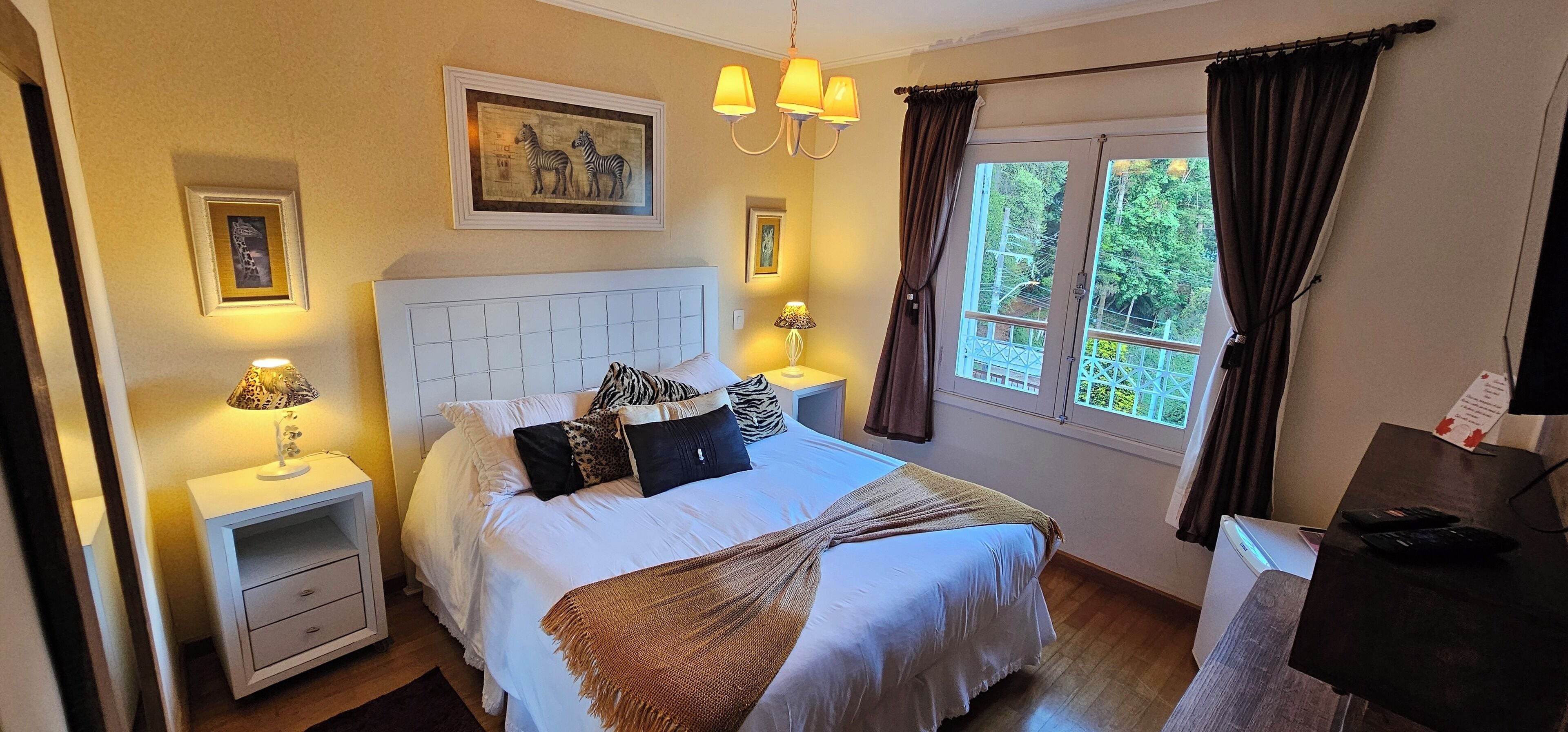 Deluxe szoba kétszemélyes ággyal, 1 queen (nagyméretű) franciaágy, kilátással a kertre