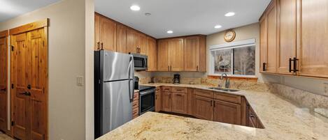 Condo (2 Bedrooms) | Exterior