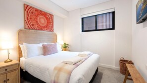 Room - Sunrise Ocean View – relax in style with effortless with easy seaside comfort (Kiama)