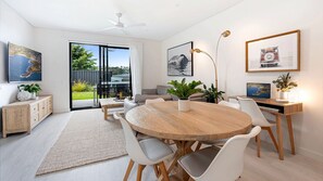 Interior - Sunrise Ocean View – relax in style with effortless with easy seaside comfort (Kiama)