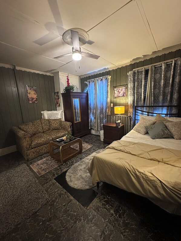 Iron/ironing board, WiFi