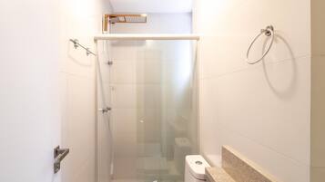 Basic Apartment | Bathroom | Shower