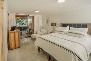 豪華套房, 陽台, 山谷景觀 | 迷你吧、客房內保險箱、筆電工作空間、免費無線上網