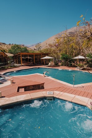 Outdoor pool - Hotel Dorys de Lourdes (Paiguano)
