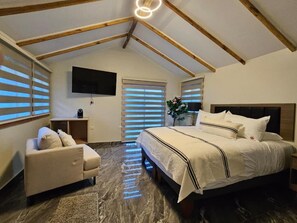 Villa, Balcony, Valley View | Free minibar items, in-room safe, laptop workspace, free WiFi - Hotel Dorys de Lourdes (Paiguano)