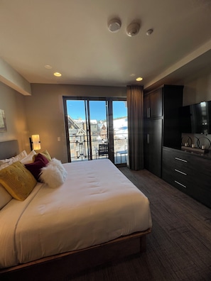 Fer et planche à repasser, accès Internet, draps fournis