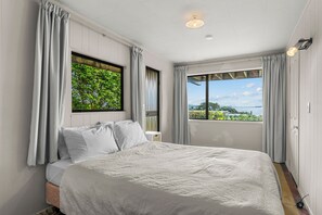 3 bedrooms, WiFi, bed sheets - Panui Views - Snells Beach Holiday Home (Snells Beach)