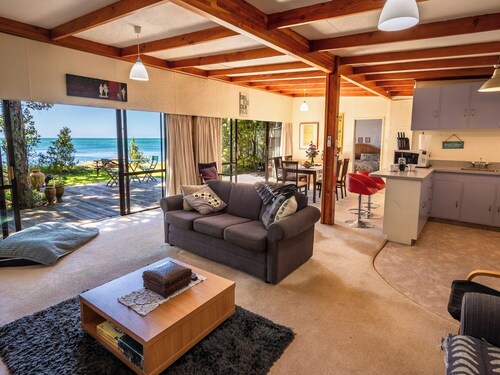 Tui’s Song - Golden Bay Holiday Home