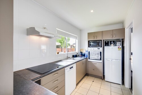 Cozy on Clive - Hastings Holiday Home