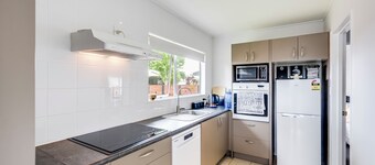 Cozy on Clive - Hastings Holiday Home