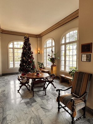 Interior - Roaring 20s Revival, a Historic Downtown Vintage Condo (Long Beach)