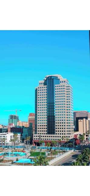 Exterior - Roaring 20s Revival, a Historic Downtown Vintage Condo (Long Beach)