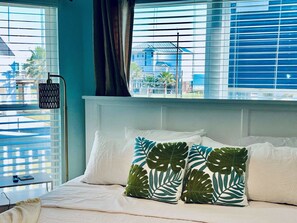 3 habitaciones, decoración personalizada y muebles diferentes 