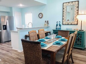 Casa de ciudad, varias camas, patio (Salty Solace) | Restaurantes