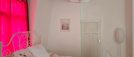 1 chambre, Wi-Fi gratuit, draps fournis