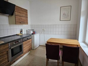 Réfrigérateur, plaque de cuisson, lave-vaisselle