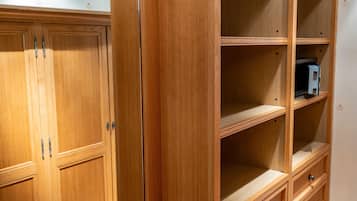 Apartemen | 1 kamar tidur, ruang kerja ramah laptop, dan setrika/meja setrika