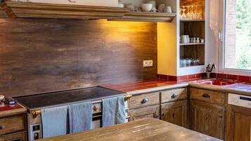 Apartment | Dapur peribadi | Alat memasak/pinggan mangkuk/perkakas dapur