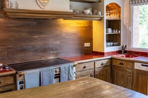Apartment | Private kitchen - Spacious Apartment 4br/10p - Megeve Center (Megeve)