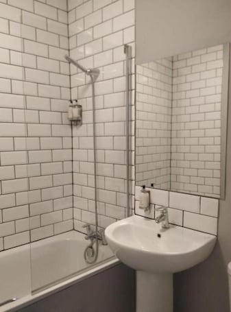 Apartment | Bathroom. Standard Double Room