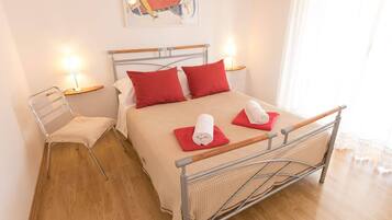 4 bedrooms, individually furnished, iron/ironing board