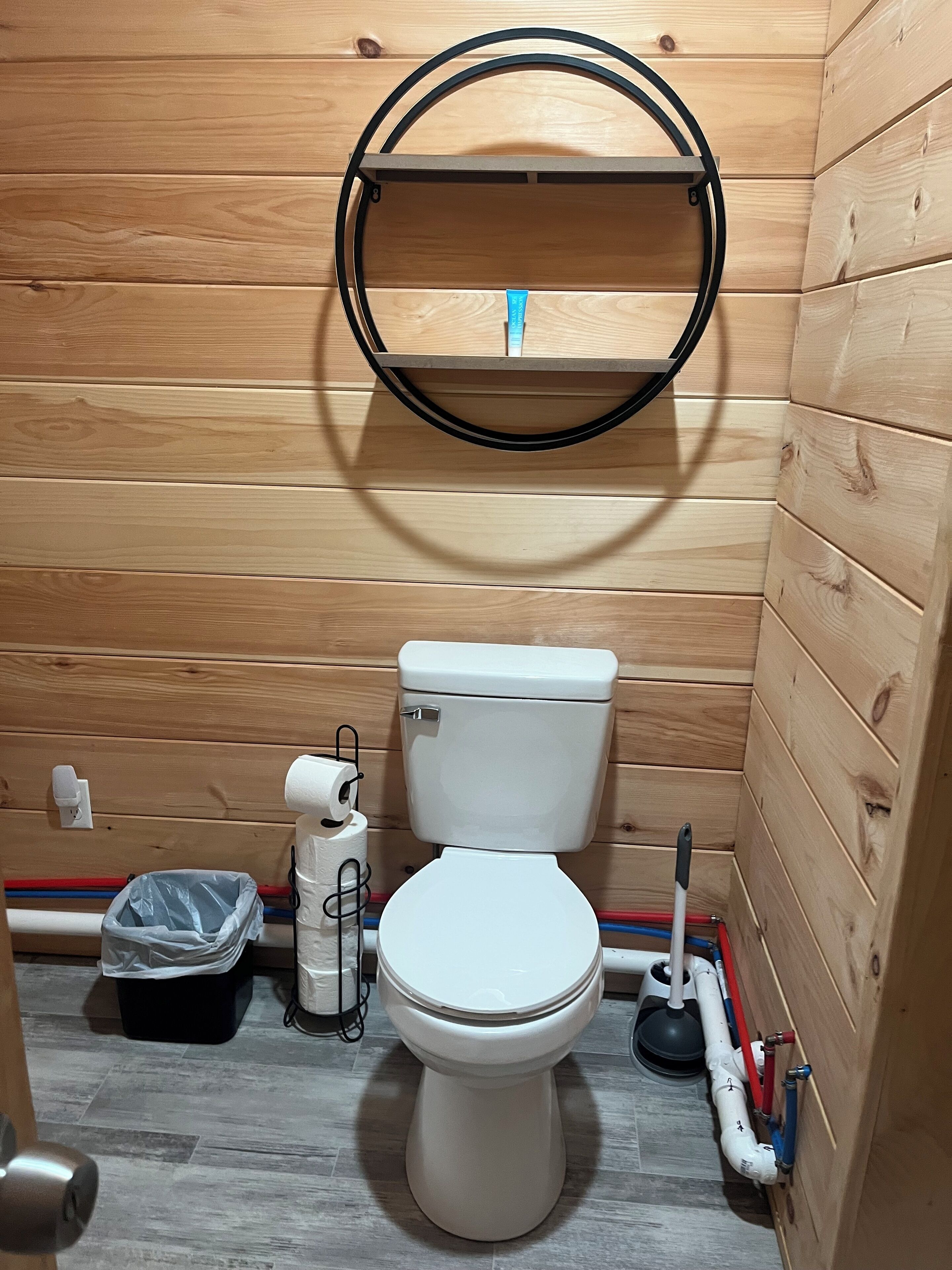 シャワー、ヘアドライヤー、タオル、石鹸