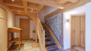 Apartment | Reception