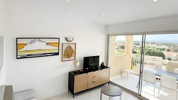 Fer et planche Ă repasser, Wi-Fi, draps fournis