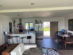 Interior - Ocean Shores Taranaki (Warea)