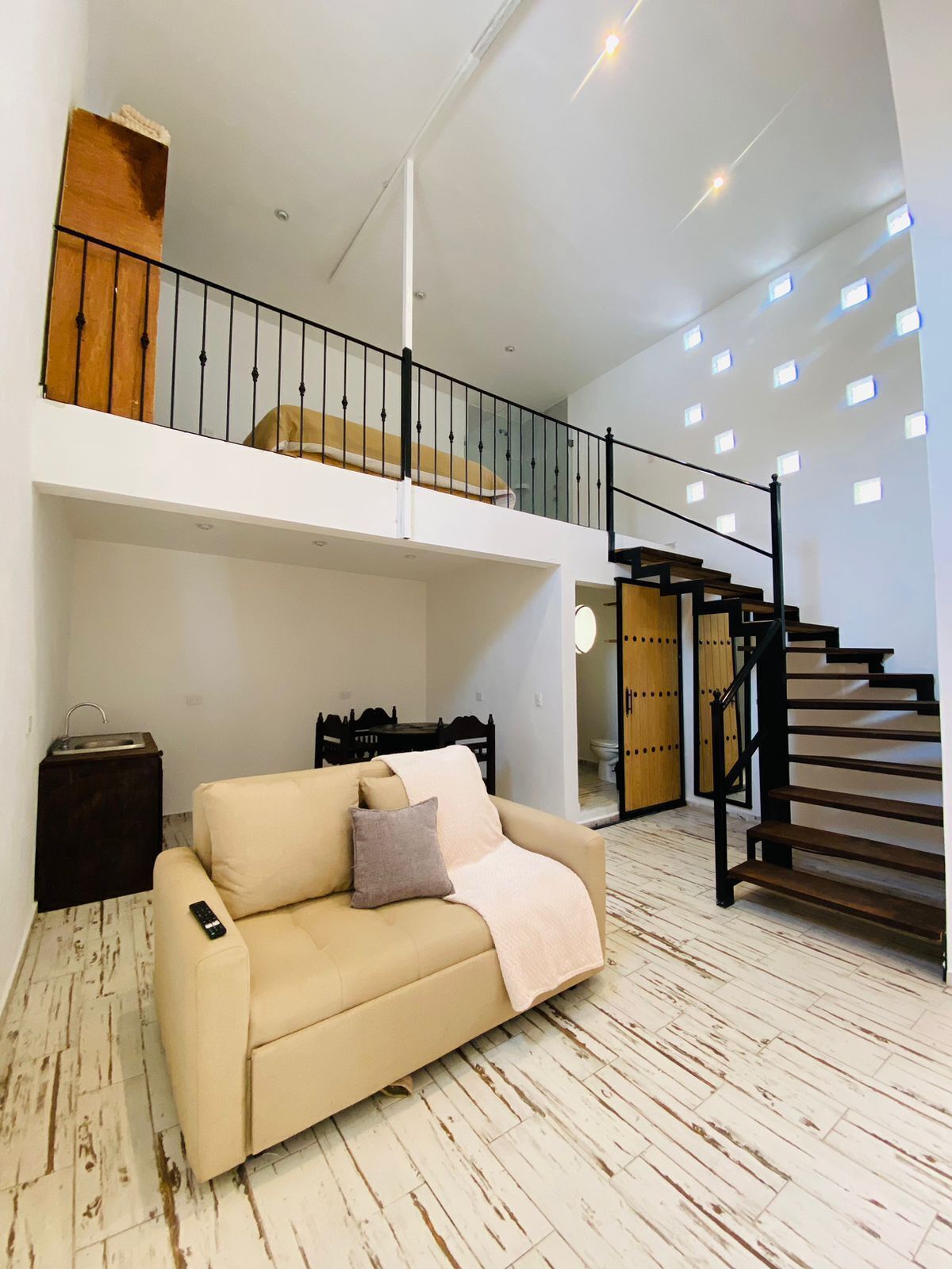 Grand Stüdyo Süit, Balkon, Şehir Manzaralı | Kaliteli yatak takımı, kuştüyü yorgan, ayrı ayrı dekore edilmiş 