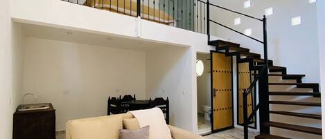 頂級開放式套房, 陽台, 城市景觀 | 高級寢具、羽絨被、獨特裝潢、筆電工作空間